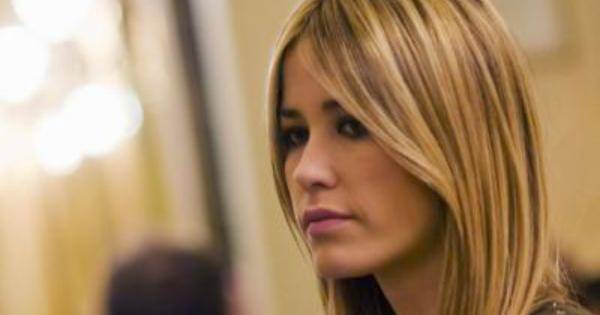 La furia di Elena Santarelli per gli articoli sulla malattia del figlio: "Ma non vi fate schifo?"