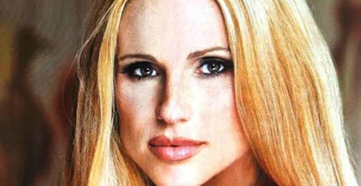 Michelle Hunziker in ospedale per festeggiare il traguardo: un'incubatrie