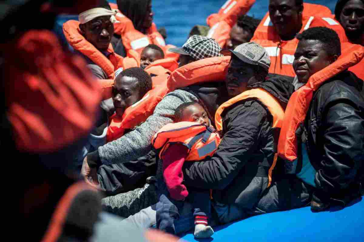 barca affondata con migranti nel mediterraneo, tra i morti due bambine