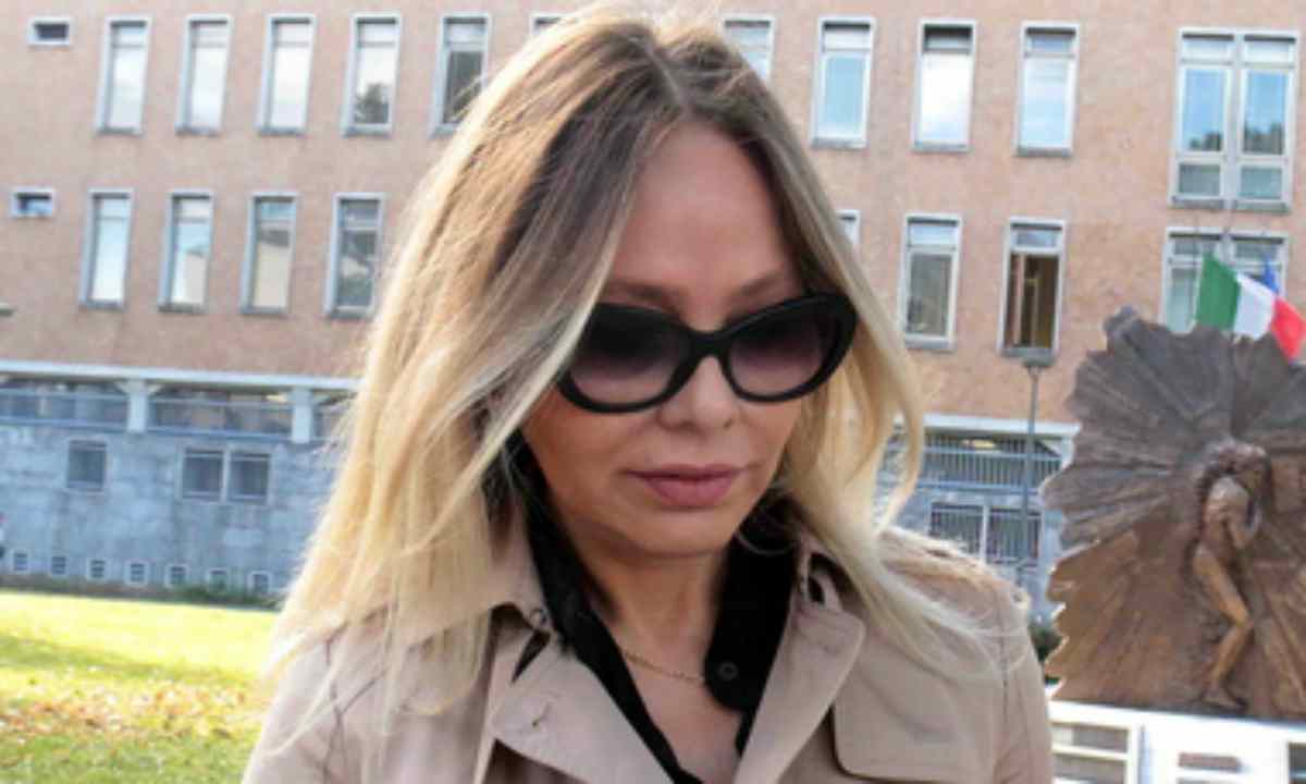 ornella muti condannata a sei mesi di reclusione per truffa aggravata