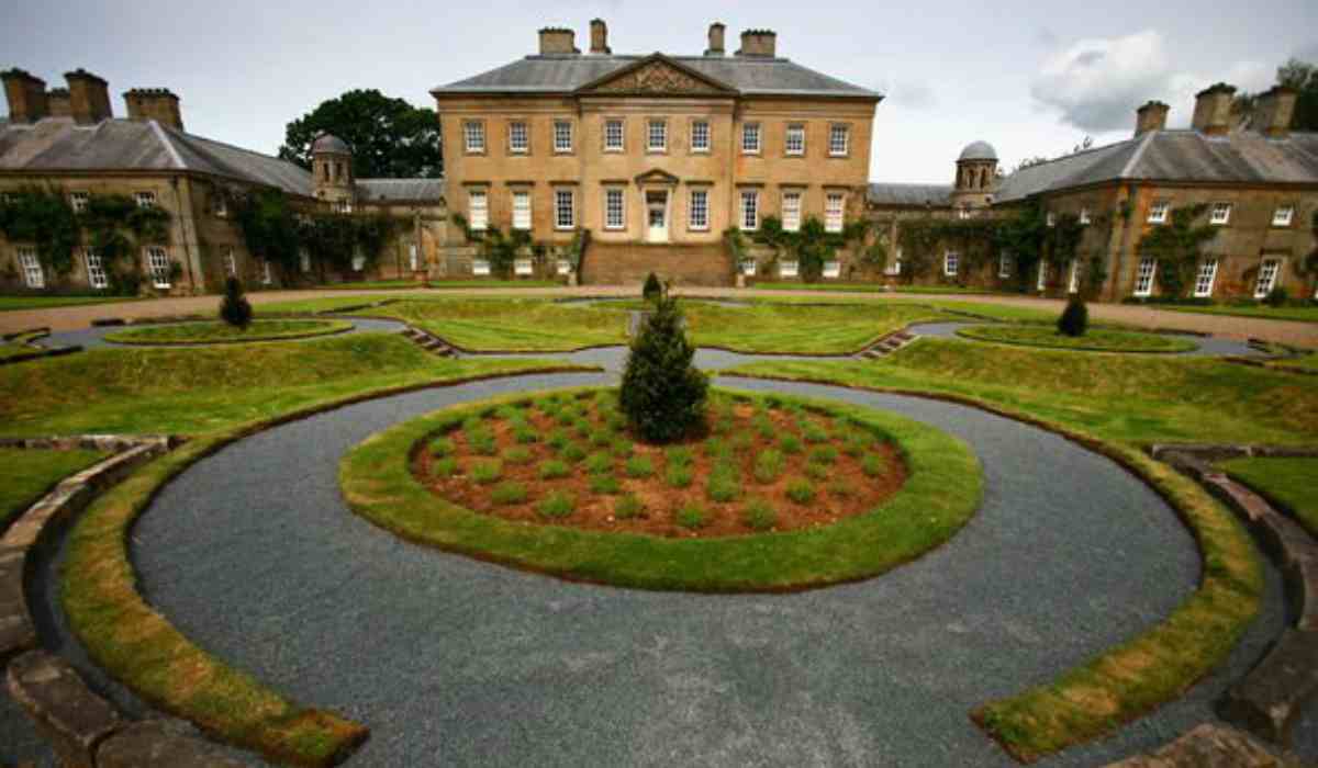 Dumfries House