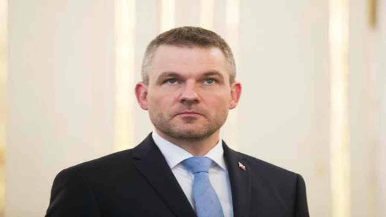 Peter Pellegrini, ricoverato per febbre e infezione alle vie respiratorie: paura per il Premier slovacco