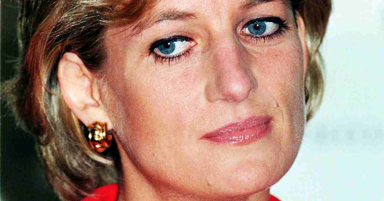 Lady Diana disturbata mentalmente, la verità sulla cena in cui la insultarono