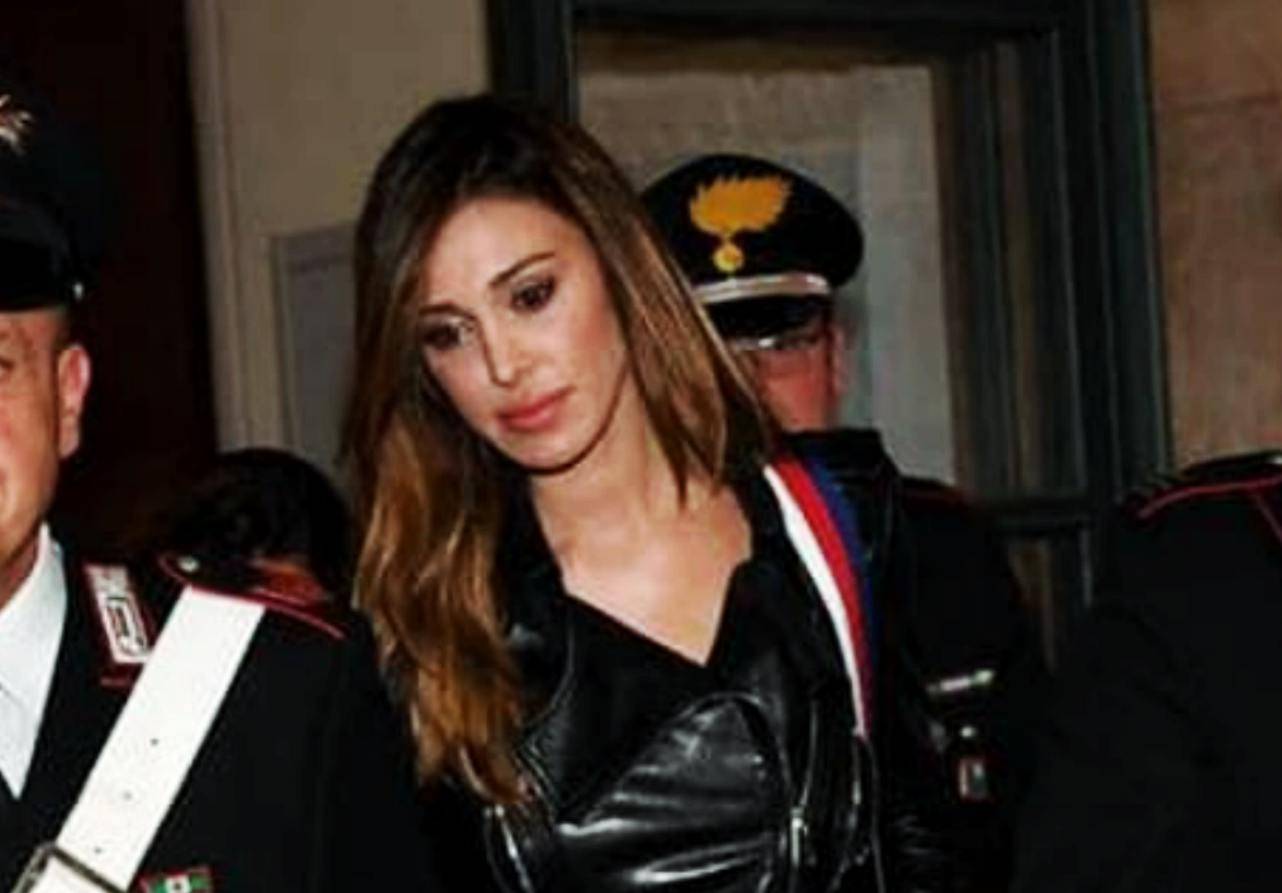 Belen Rodriguez accorrono i carabinieri