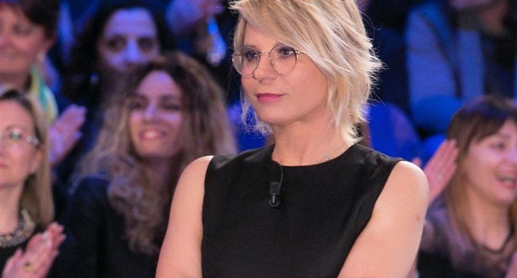 Maria De Filippi a C'è Posta per te, guadagno