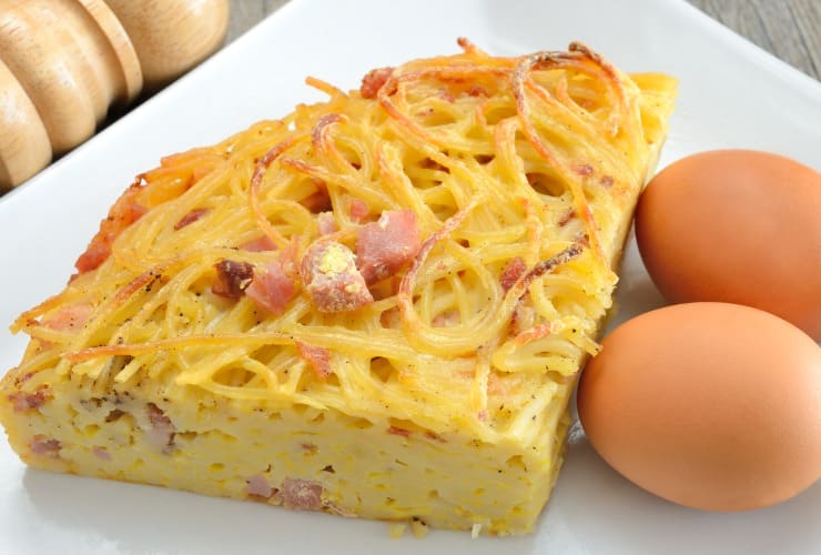 Fetta frittata di spaghetti