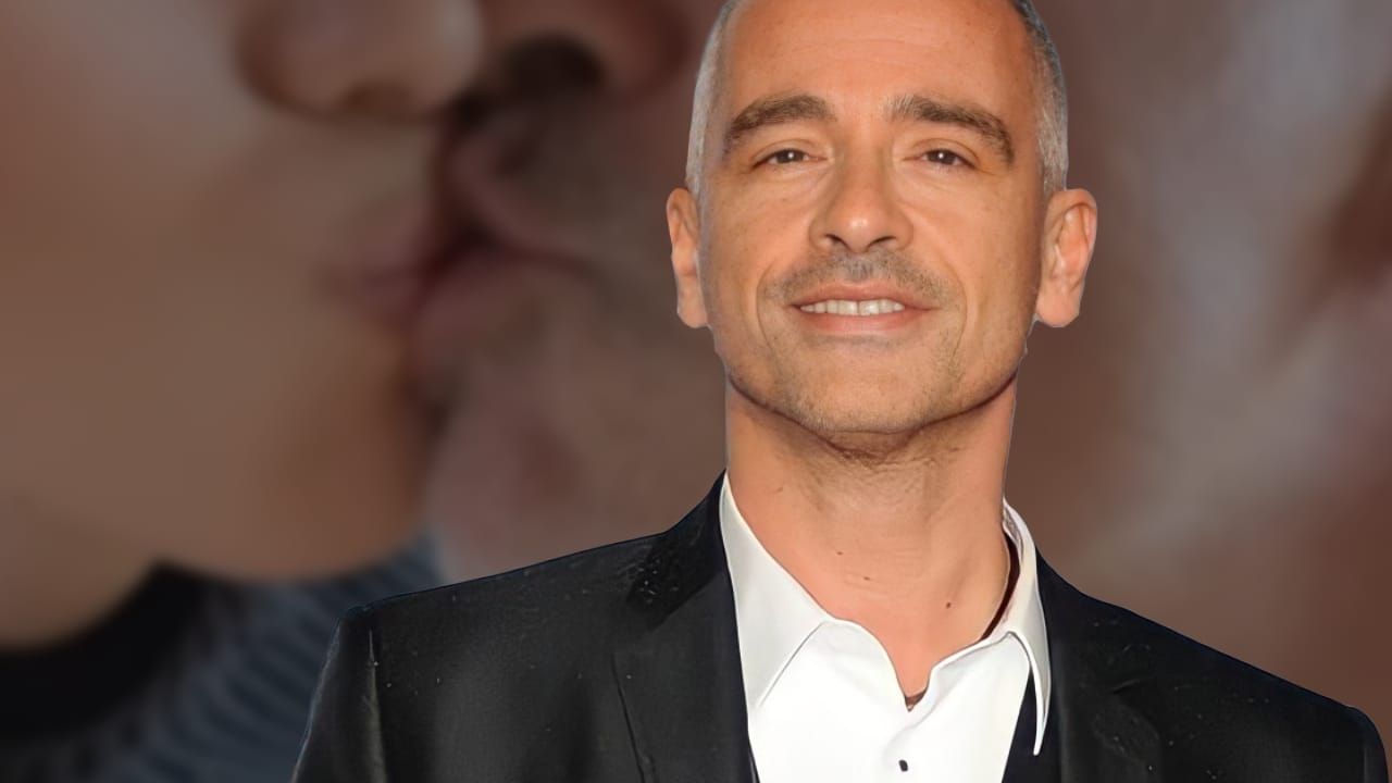 Eros Ramazzotti la bacia