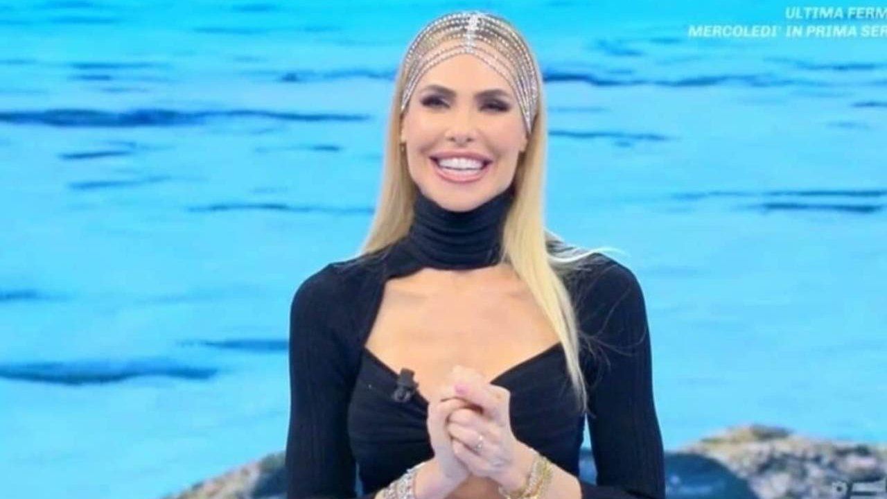 Ilary Blasi a L'Isola dei Famosi 2022