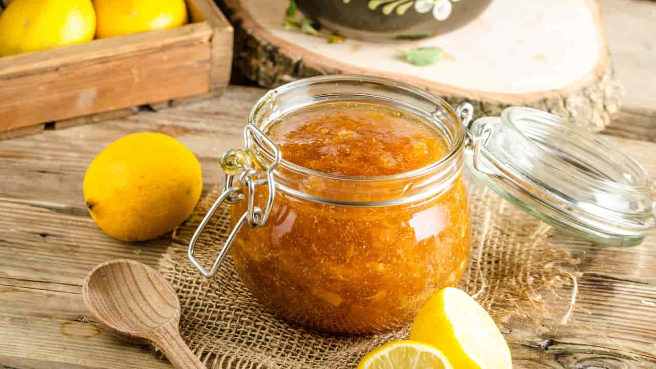 Marmellata di limoni fatta in casa