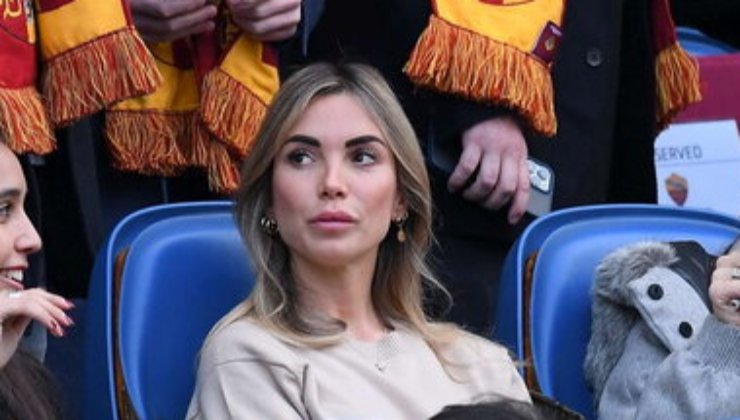 Noemi e la foto del pancione incinta di Totti